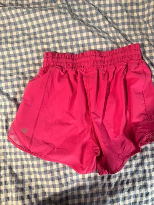 Lululemon hotty hot shorts size 4 pink  thumbnail 4