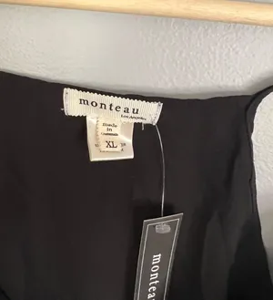Black Tank Top Size XL thumbnail 2