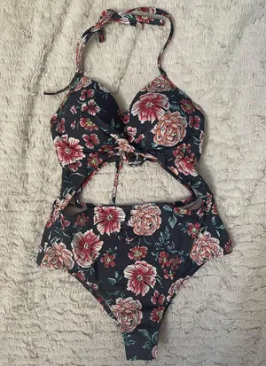 Shade & Shore One Piece Cut Out Swim thumbnail 1