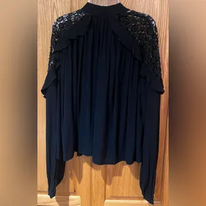 Free People Little Bit Of Love Crochet Lace Ruffle Keyhole‎ Blouse Black Size XS thumbnail 14