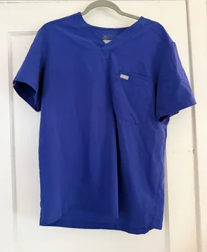 FIGS Scrub Top thumbnail 1
