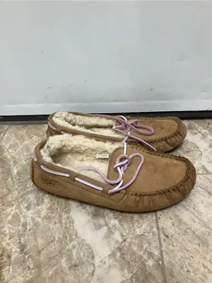 UGG Dakota Brown Suede Slippers Moccasin Sheepskin Wool Lined Size 8 Women’s thumbnail 4