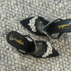 Non Signe Elegant Black Crystal Embellished Slip On Heel Size 7 thumbnail 9