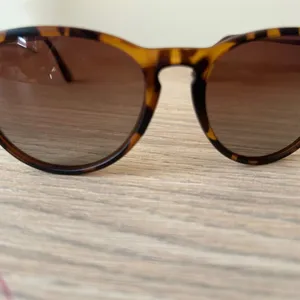 Tortoise Shell Sunglasses Brown thumbnail 9