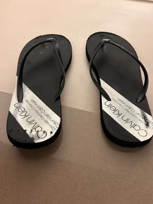 Calvin Klein Black and White Logo Strap Flip Flop Sandals 11-12 thumbnail 6