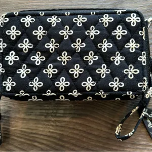 Vera Bradley RFID All In One Clutch Wristlet Resort Medallion Black And‎ White thumbnail 2