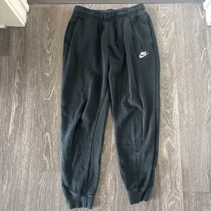 Nike Women's Sportswear Club Fleece Pants thumbnail 2