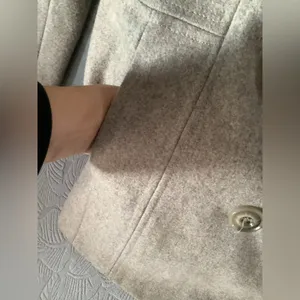 Nice dressy London Fog short coat 🌷LIKE NEW 🌷 thumbnail 9