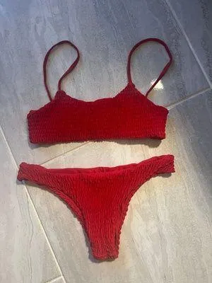 Red Bikini Set thumbnail 1
