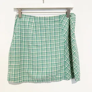 Urban Outfitters Krista Skirt Size Medium Plaid Crinkle Linen Euro Summer Resort thumbnail 8