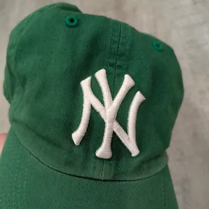 MLB New York Yankees St. Patty's Day Twins Enterprises Fitted Cap Size Large thumbnail 2