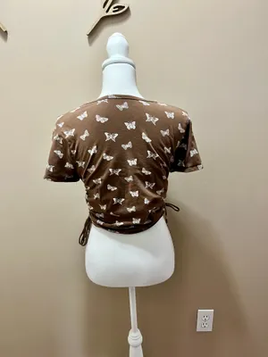 Hollister Butterfly Side Cinch Baby Tee Size Large thumbnail 3