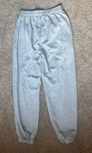Amazon Grey Sweatpants  thumbnail 1
