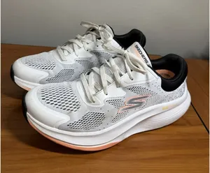 Skechers Go Walk Max Walker Vea Size 8.5 White Black Running Shoes Sneakers thumbnail 1