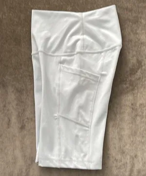 90degree by Reflex biker shorts with side pockets. Size XS. Color light gray. thumbnail 3