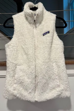 Patagonia Cream Fleece Vest with Logo womens can thumbnail 1