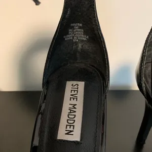 Steve Madden Black Patent Leather Heels thumbnail 7