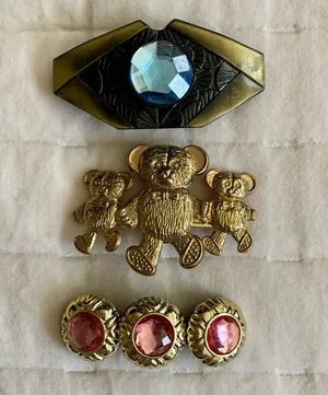 3 Unique Vintage Gold-Toned Metal Hair Clips thumbnail 1