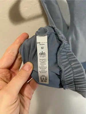 Alo Yoga Velour Glimmer Scoop Racerback Bra Gray Size Medium Atheisure thumbnail 4