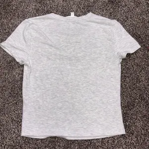 Pink Rose gray heather crop top in size M thumbnail 3