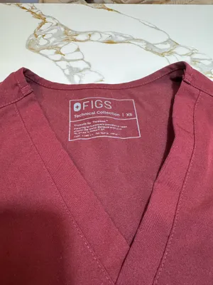 Figs Catarina Scrub Top - Burgundy thumbnail 3