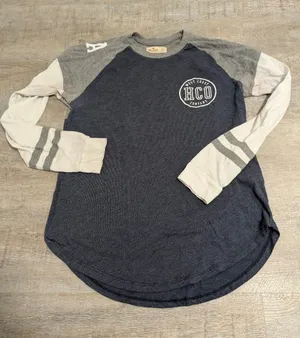 Hollister California Y2K Long Sleeve T-shirt Size XXS thumbnail 1