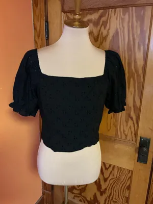 Mason & Belle Black Smocked Puff Sleeve Top Lace Up Back Crop Blouse Size L thumbnail 12