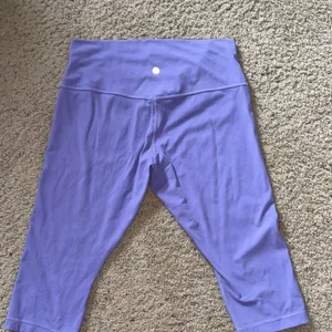 Lululemon Align - Size 14 Capris thumbnail 1