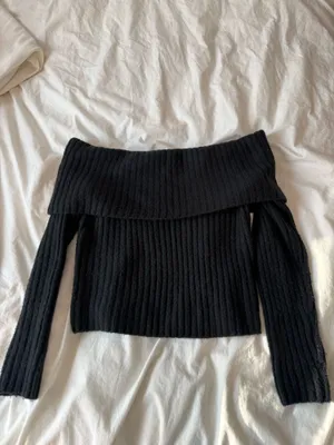 Abercrombie Ribber Foldover Off the Shoulder Black Sweater thumbnail 4