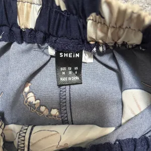 SHEIN Navy and Cream Floral Midi Skirt with Button Accents thumbnail 5