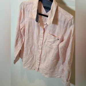 Tommy Hilfiger Pink Textured Button Down Shirt – Women’s Medium thumbnail 4