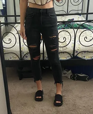 American Eagle Outfitters Black Ripped Jeans thumbnail 4