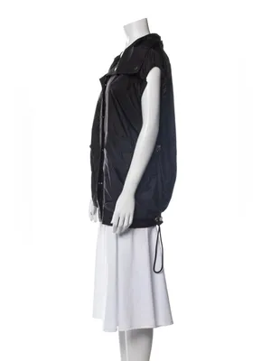 Burberry London Oversized Black Nylon Logo Drawstring Vest thumbnail 8