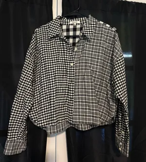 Madewell Cropped Flannel Top thumbnail 1