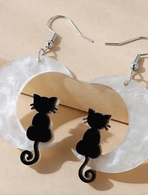NEW!‎ Moon & Black Cat Pearlized Dangle Drop Earrings Witch Costume Whimsical thumbnail 1