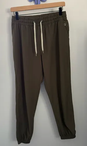 Vuori Weekend Joggers Kale Lightweight Outdoor Hike Drawstring Sustainable S/M thumbnail 1