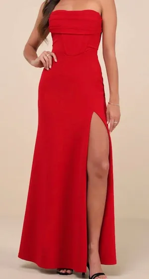 Lulu’s Red Dress thumbnail 1