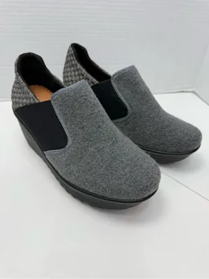 bernie mev. Gray and Black Slip-On Wedge Sneakers size 37 thumbnail 5