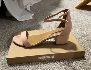 Cushionaire memory foam block heels blush suede thumbnail 2