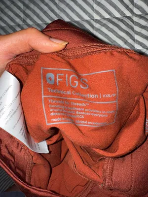 Figs high waisted Zamora joggers petite  thumbnail 3