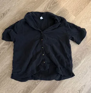 Old Navy Button-Up Shirt thumbnail 1