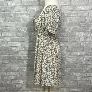 Better Be Floral Mini dress with Puff Sleeves thumbnail 3