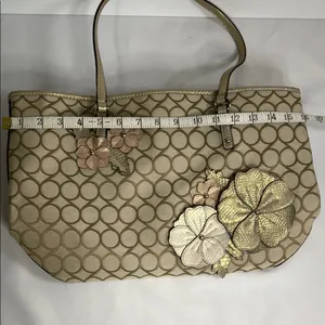 Nine West Cream and Pink Totes Elegant and Spacious thumbnail 10