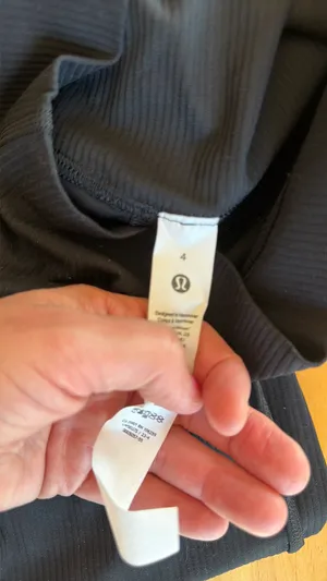 Lululemon Leggings-black ribbed 28” thumbnail 5