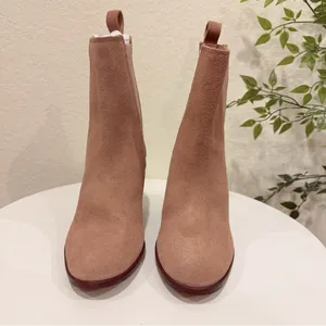 Kaanas Morava Suede Block Heel With Elastic in Caramel NWOT Size 6M thumbnail 2
