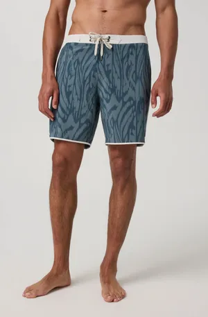 Vuori Size 30 Cruise 7” Board Shorts in Deep Sea Blue thumbnail 1