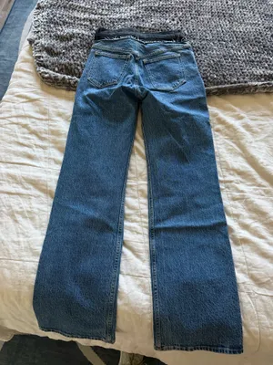 Abercrombie & Fitch '90s Relaxed High Rise Jean thumbnail 2