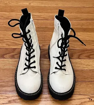 Sincerely Jules Harley White Combat Boots Leather Zipper Lace Up Size 8M thumbnail 1