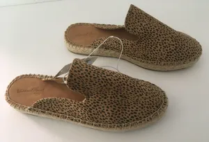 Cheetah Mules/Flats, Size 6 Tan thumbnail 1