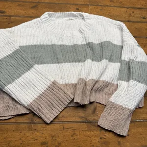 Moon‎ & Madison colorblock sweater Medium Size 8 thumbnail 1